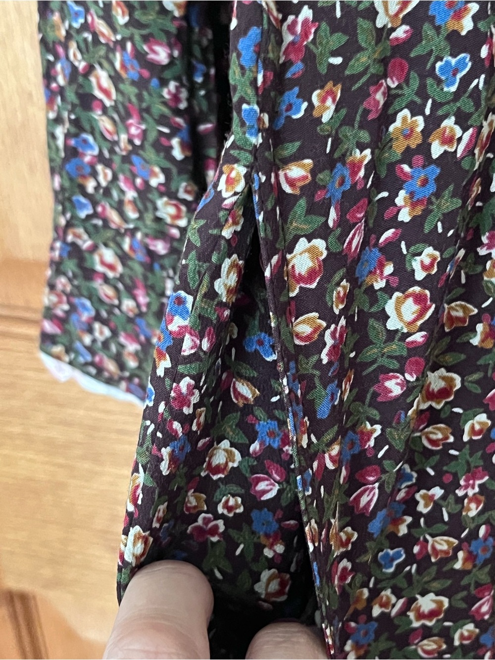 Liz Wear Vintage , prairie , Black Floral Button-Front Dress with Contrast Trim - Picture 5 of 6